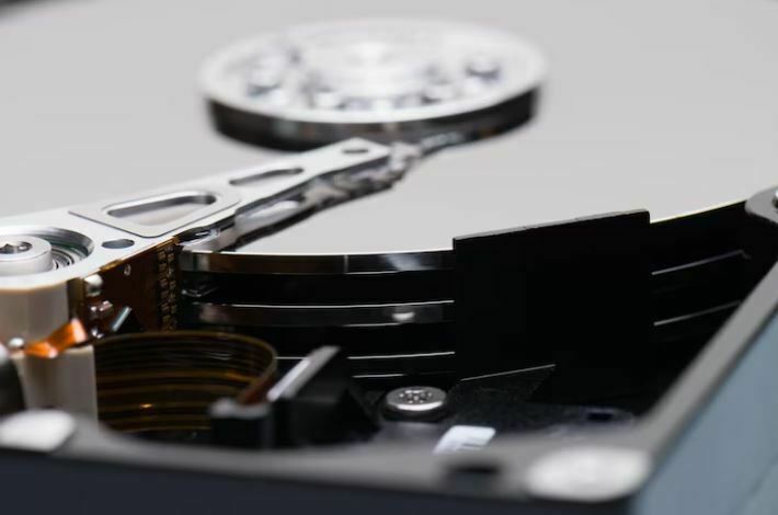 ¿Qué es desfragmentar un disco duro: cómo funciona y para qué sirve?