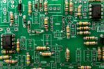¿Qué son los resistores (componentes electrónicos): cómo funcionan y para qué sirven?